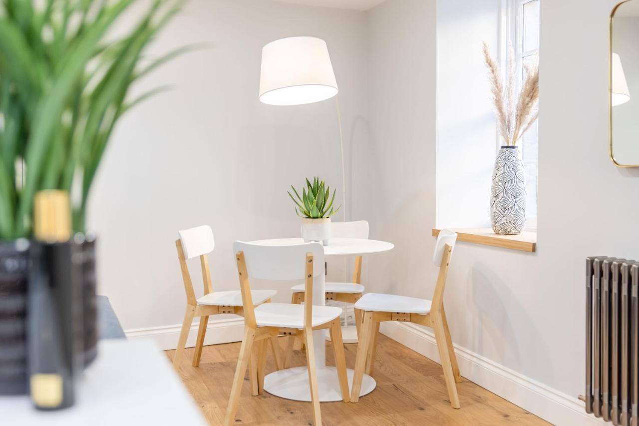 Dragon Suites - Yukina Suite - 2 Bed City Centre House With Garden EDI Exterior photo